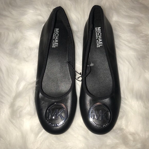 NWT Michael Kors Flats Size 5 - Picture 1 of 4